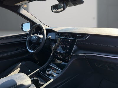 2023 Jeep Grand Cherokee L Altitude 4x2
