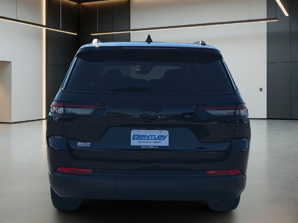 2023 Jeep Grand Cherokee L Altitude 4x2