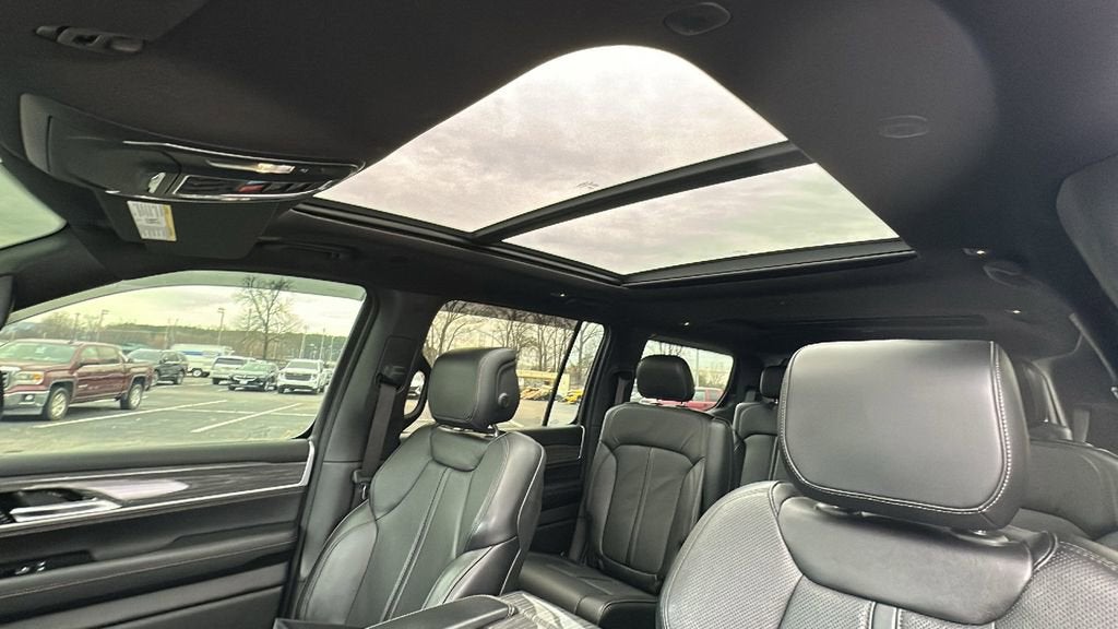 2022 Jeep Wagoneer Series III