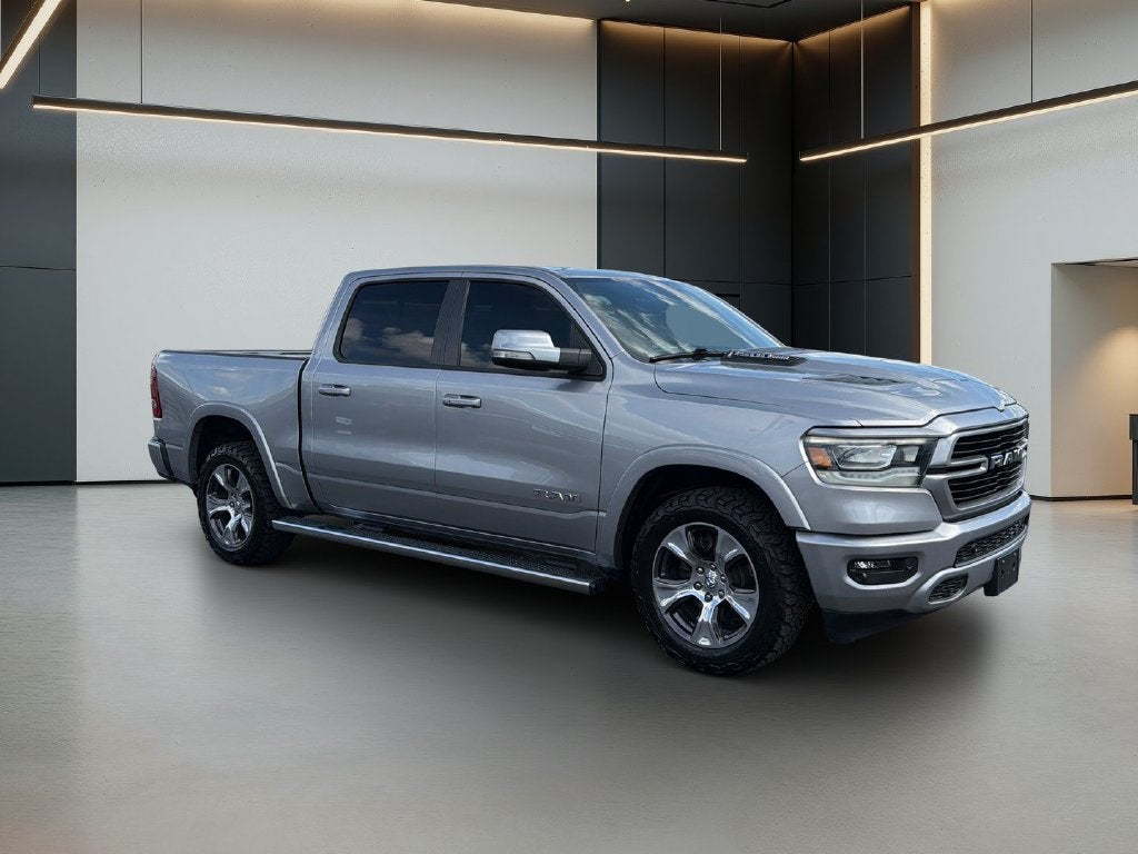 2022 RAM 1500 Laramie Crew Cab 4x2 5'7" Box