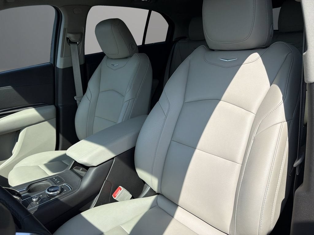 2022 Cadillac XT4 FWD Luxury