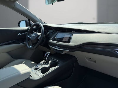 2022 Cadillac XT4 FWD Luxury