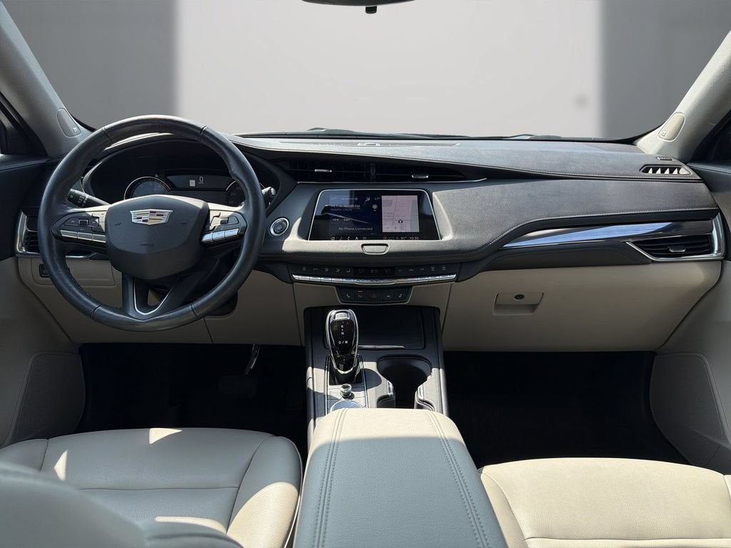 2022 Cadillac XT4 FWD Luxury