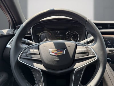 2026 Cadillac XT5 Luxury
