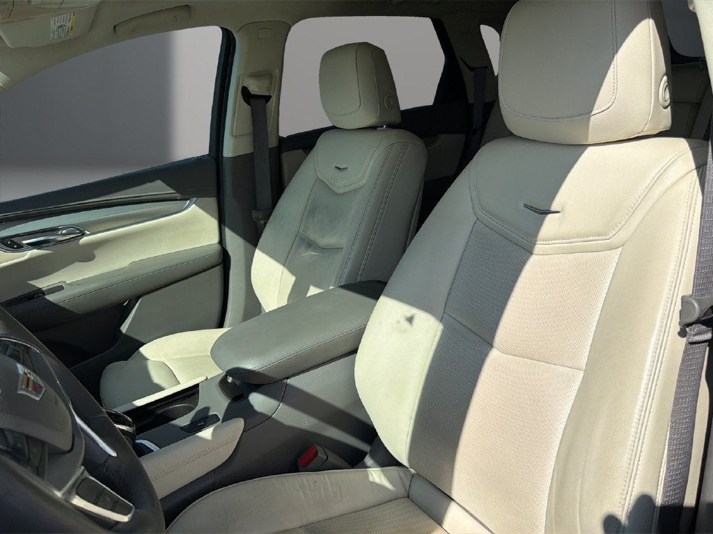 2017 Cadillac XT5 Luxury FWD
