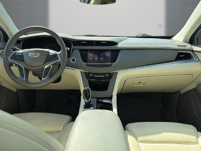 2017 Cadillac XT5 Luxury FWD