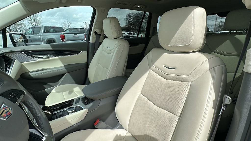 2022 Cadillac XT6 Premium Luxury