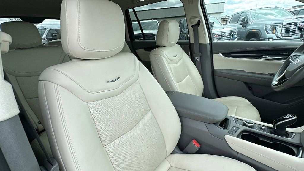 2022 Cadillac XT6 Premium Luxury