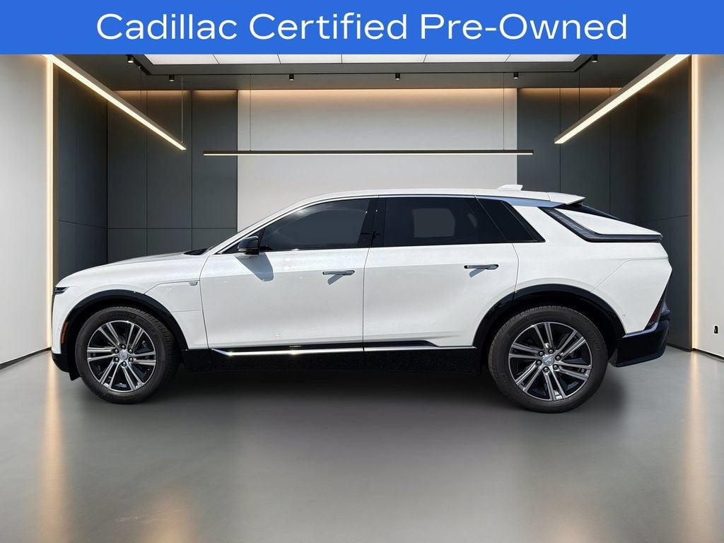 2024 Cadillac LYRIQ Luxury 1