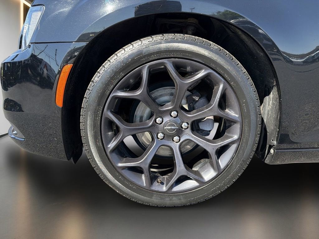 2019 Chrysler 300 Touring