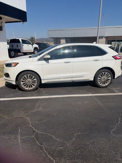 2020 Ford Edge Titanium
