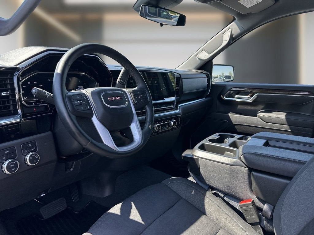 2025 GMC Sierra 1500 SLE