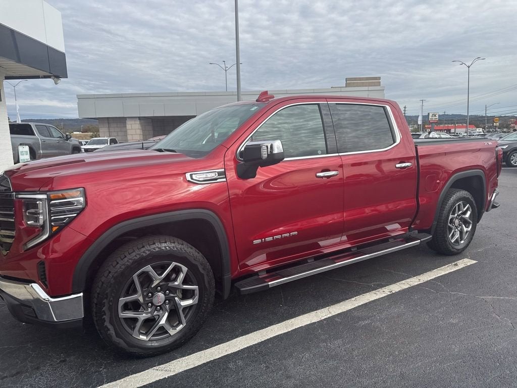 2025 GMC Sierra 1500 SLT