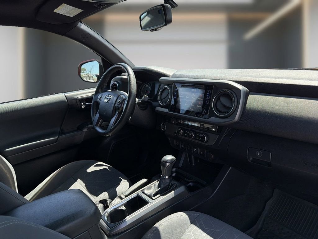 2017 Toyota Tacoma SR5
