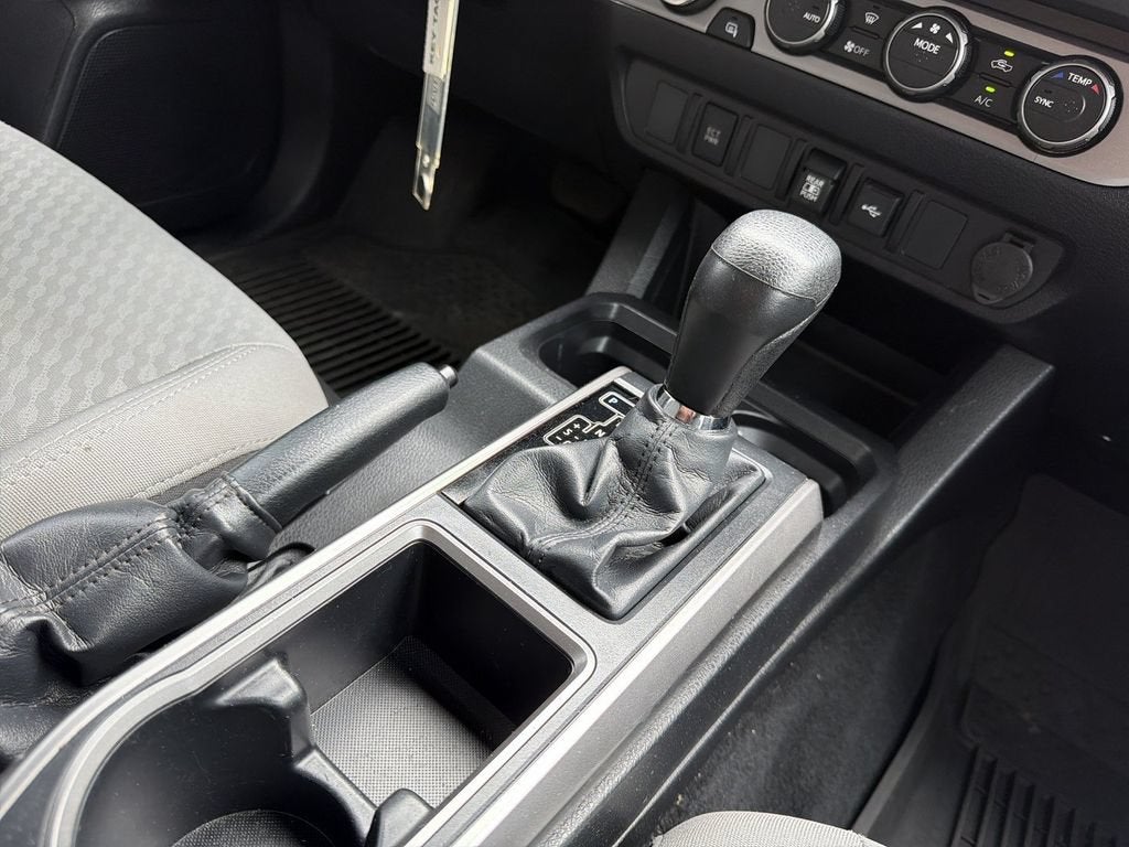 2022 Toyota Tacoma SR5 V6