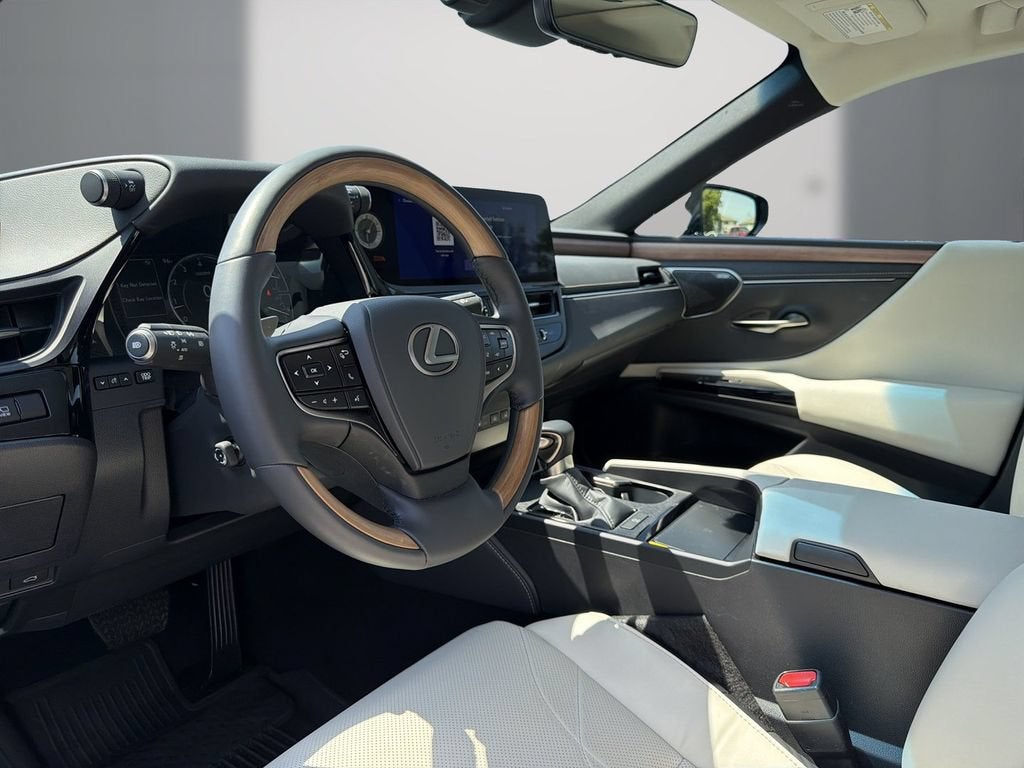 2025 Lexus ES 350 Ultra Luxury