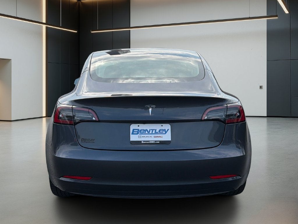 2023 Tesla Model 3 RWD