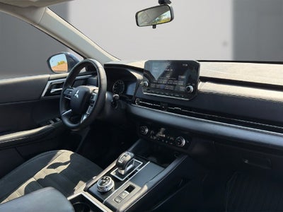 2023 Mitsubishi Outlander SE 2.5 2WD