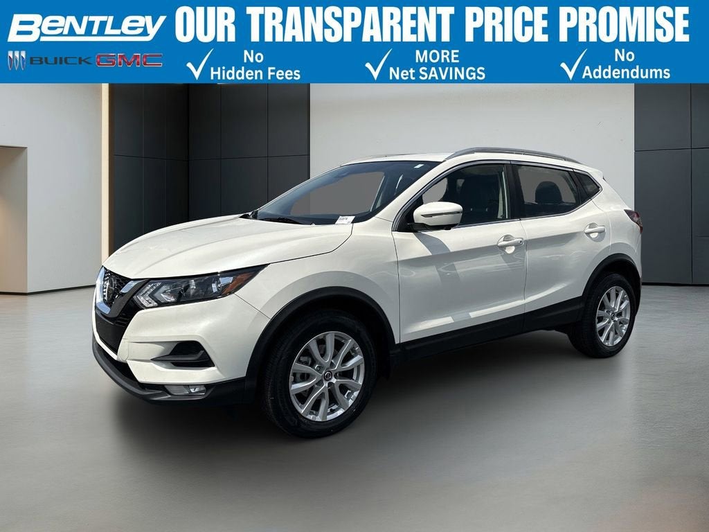 2022 Nissan Rogue Sport SV