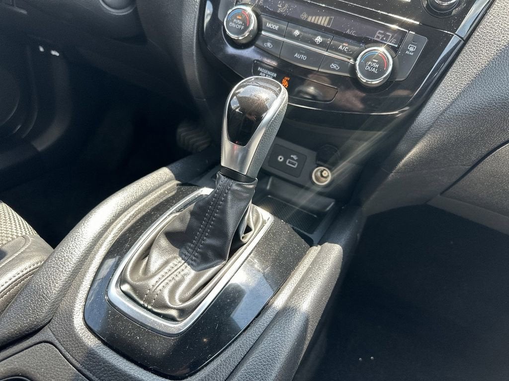 2022 Nissan Rogue Sport SV