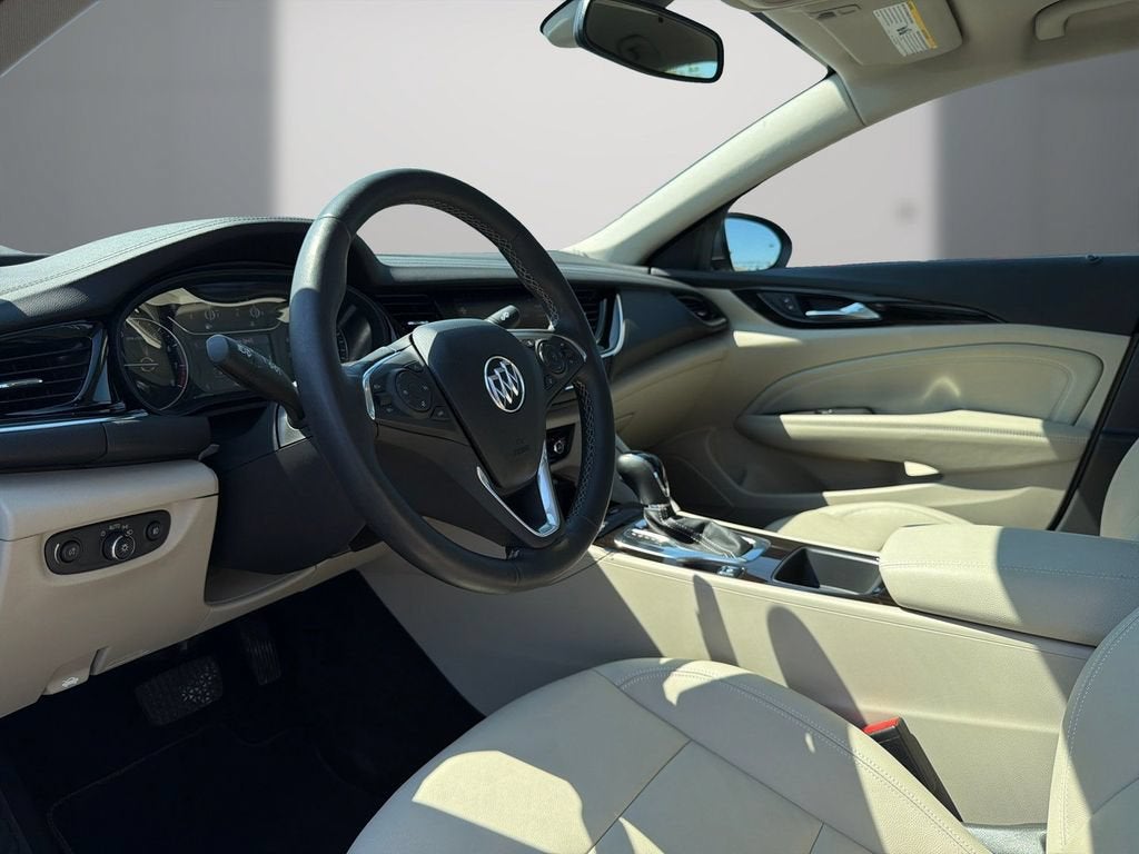 2020 Buick Regal Sportback Essence