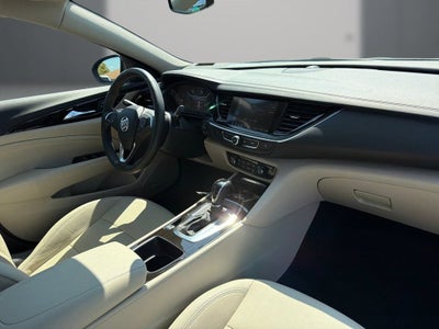 2020 Buick Regal Sportback Essence