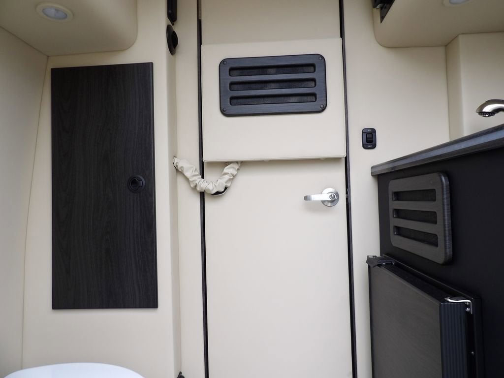 2024 Mercedes-Benz Sprinter Cargo Van High Roof 4-Cyl Diesel HO