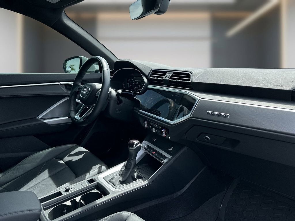 2024 Audi Q3 S line Premium