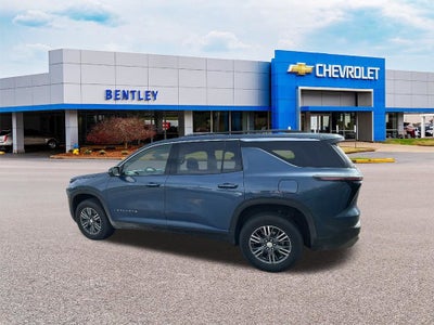 2024 Chevrolet Traverse LT