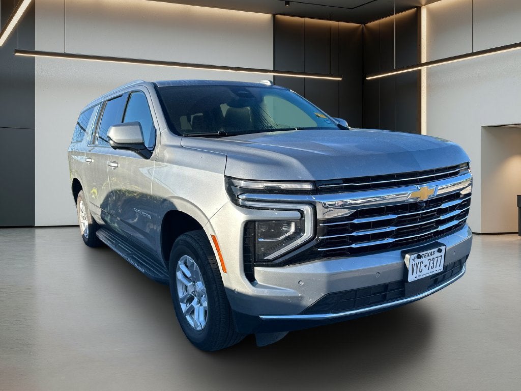 2025 Chevrolet Suburban LT