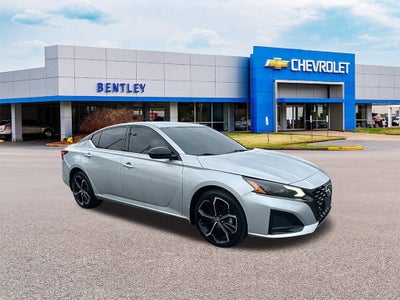 2023 Nissan Altima 2.5 SR