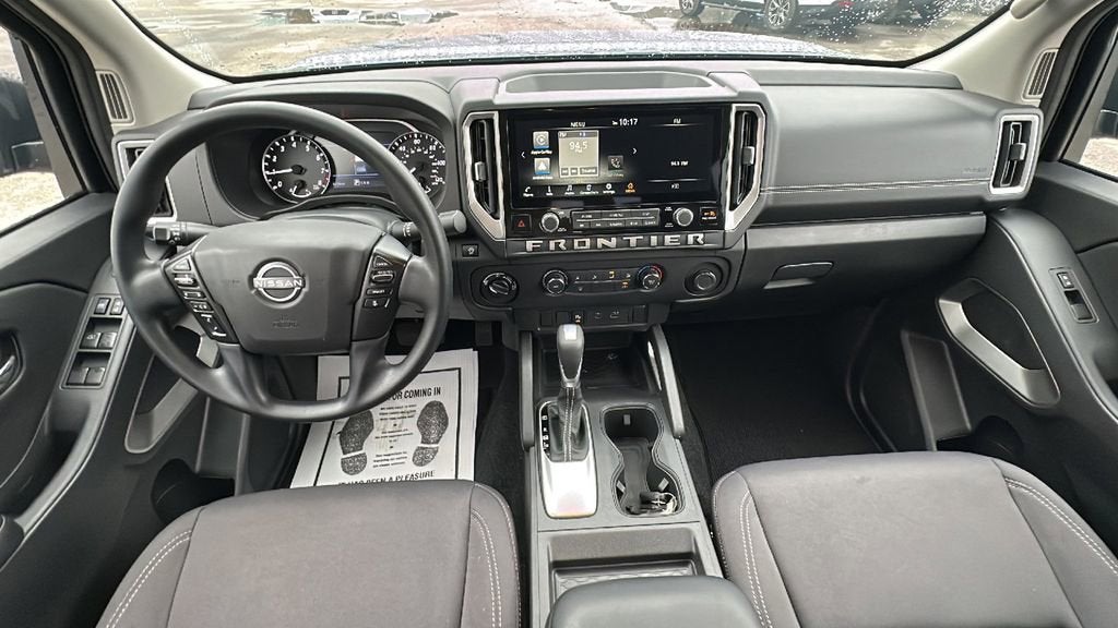 2025 Nissan Frontier SV