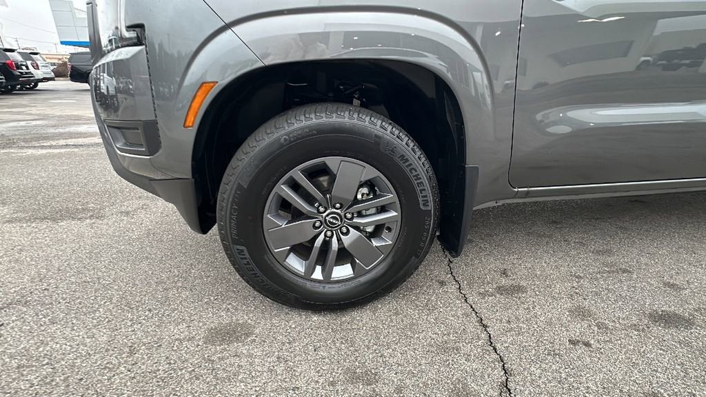 2025 Nissan Frontier SV