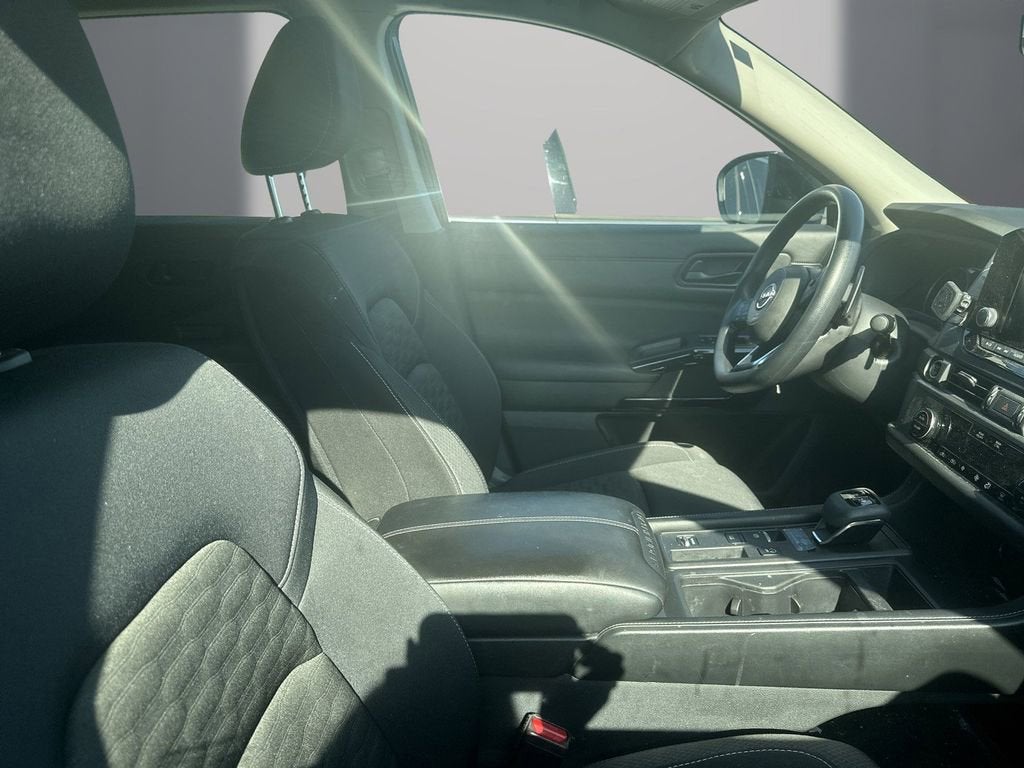2023 Nissan Pathfinder S