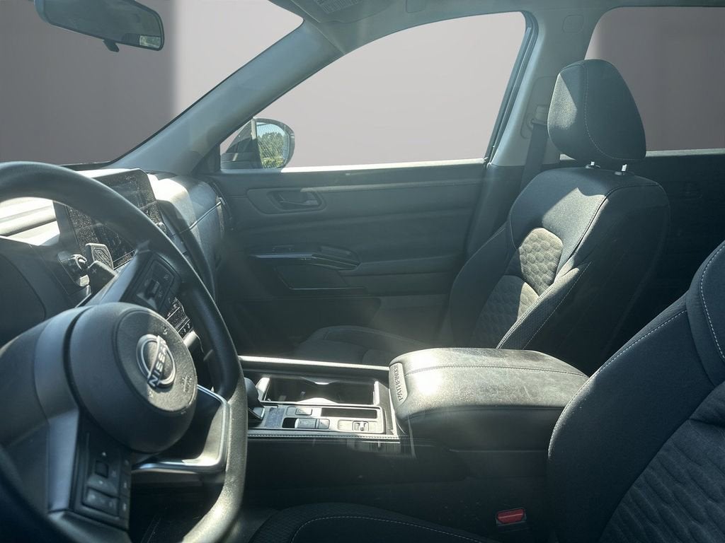 2023 Nissan Pathfinder S