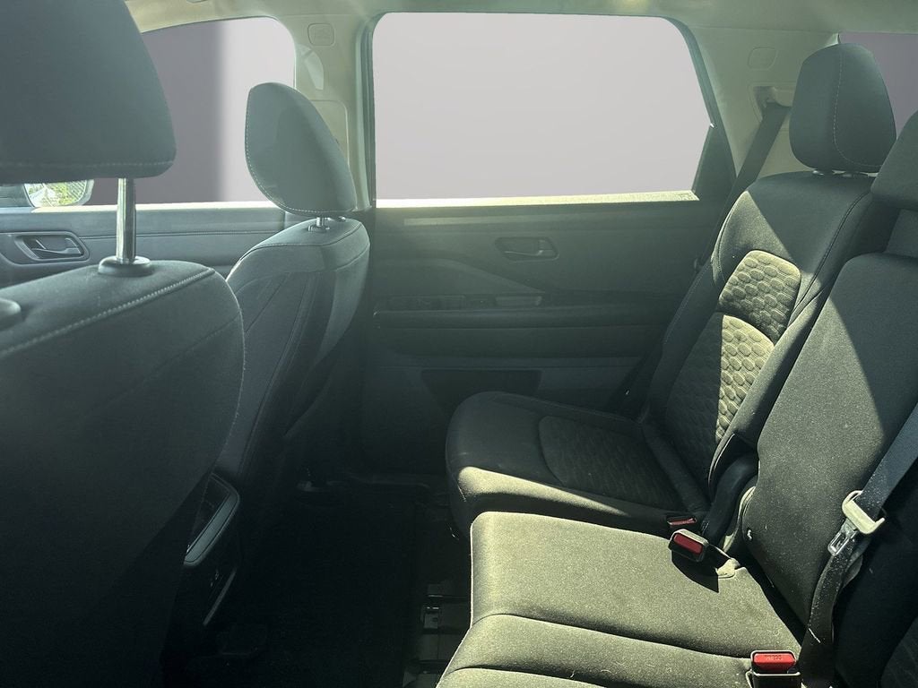 2023 Nissan Pathfinder S