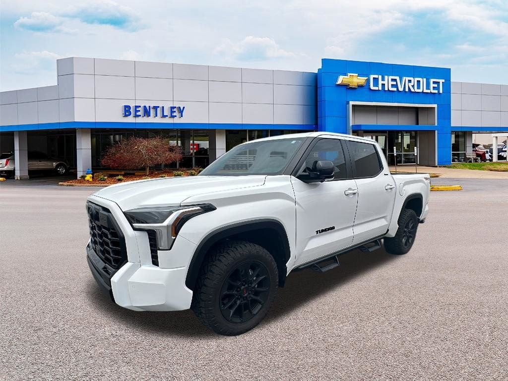 2025 Toyota Tundra 4WD SR5