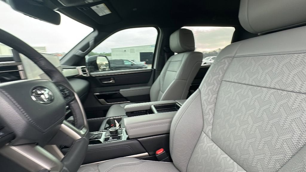 2025 Toyota Tundra 4WD SR5