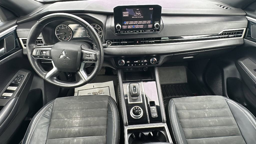 2022 Mitsubishi Outlander SE