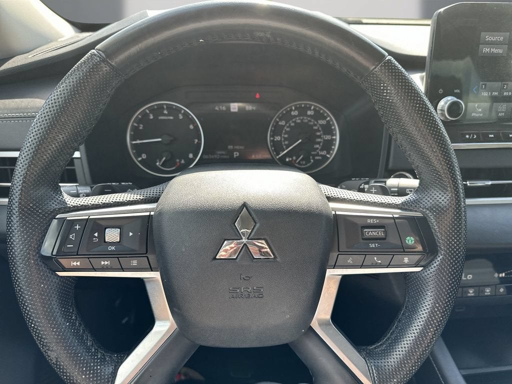 2023 Mitsubishi Outlander SE