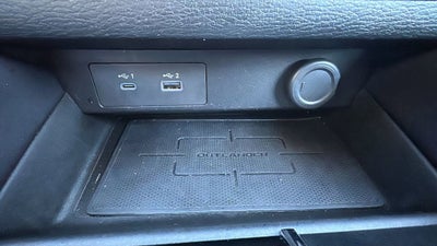 2023 Mitsubishi Outlander SE