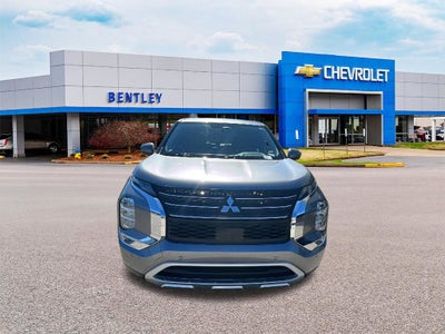 2023 Mitsubishi Outlander SE