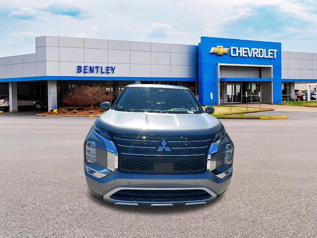 2023 Mitsubishi Outlander SE