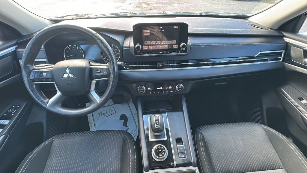 2022 Mitsubishi Outlander ES