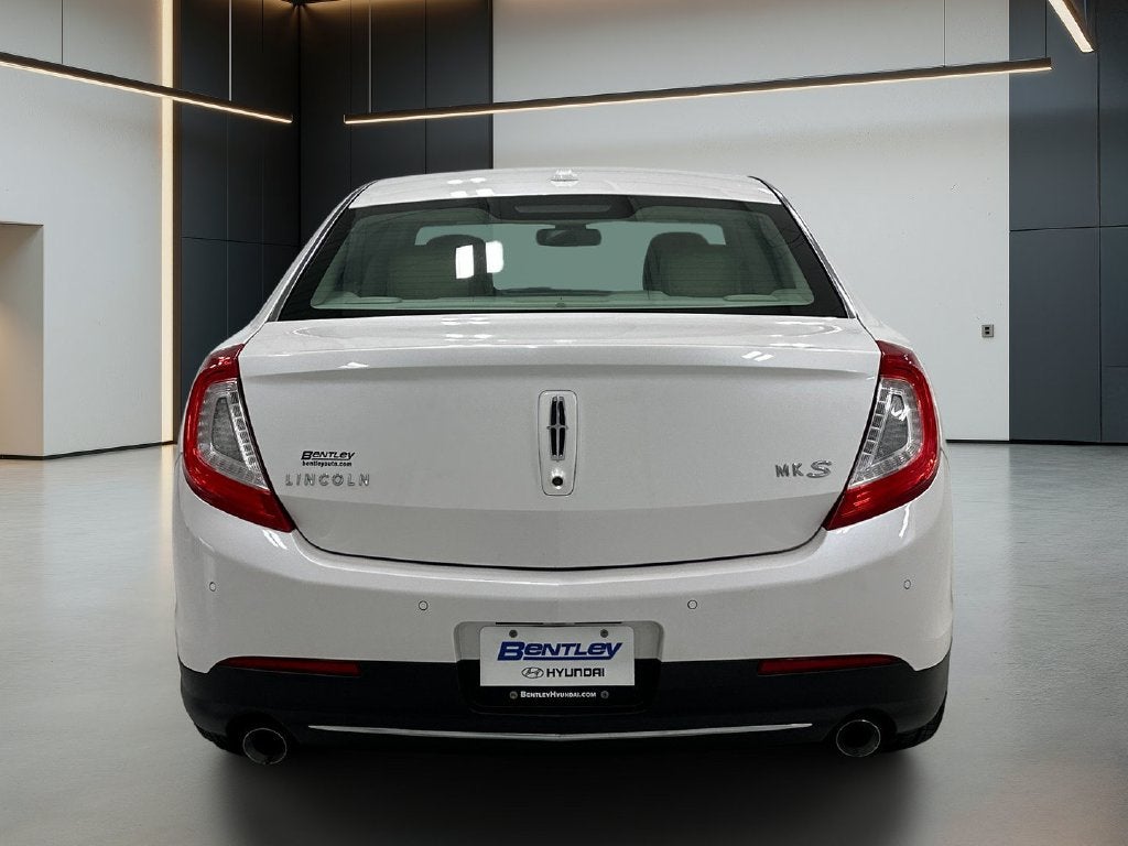 2014 Lincoln MKS Base