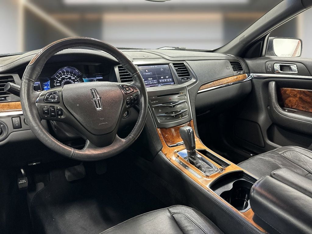 2014 Lincoln MKS Base