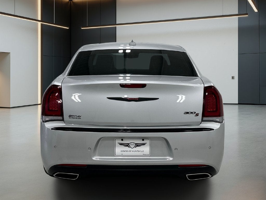 2022 Chrysler 300 S
