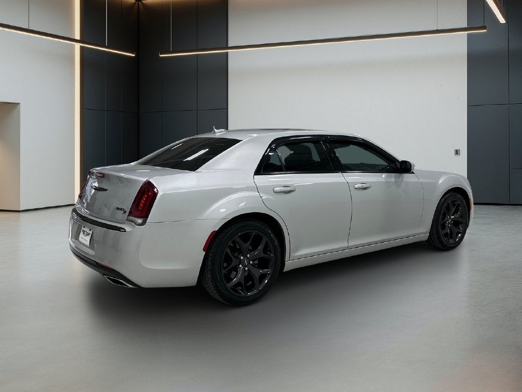 2022 Chrysler 300 S