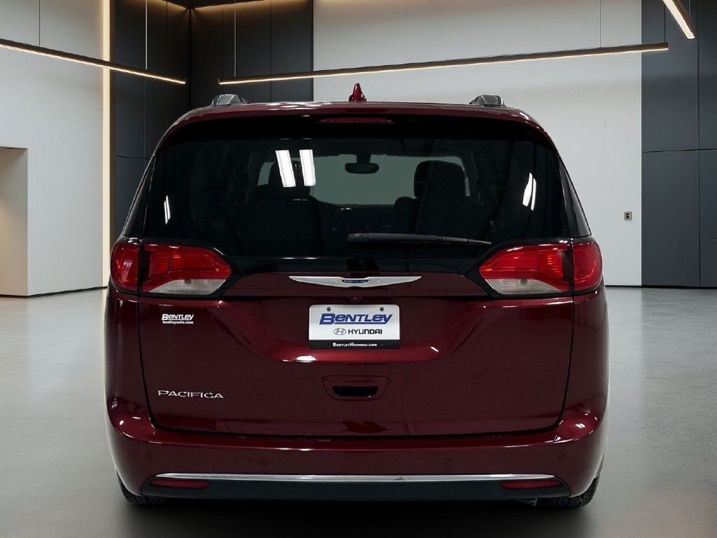 2020 Chrysler Pacifica Touring