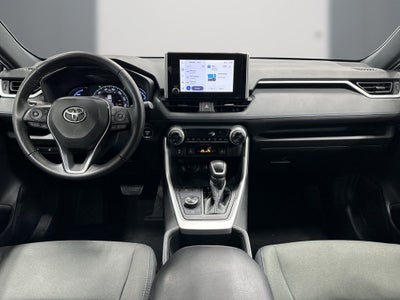2023 Toyota RAV4 Hybrid SE
